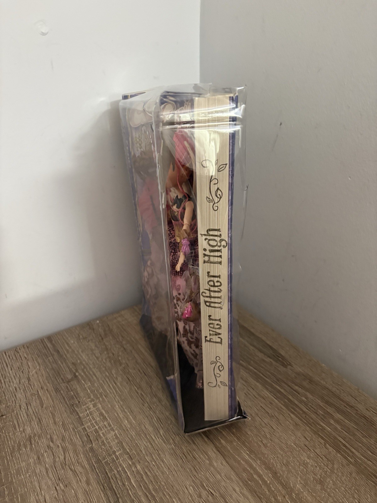 Ever After High C.A. Cupid Thronecoming, NIB (2013) **Plastic Damaged/Dented**