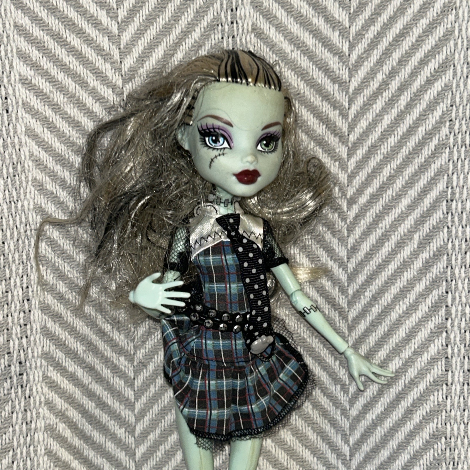 Monster High First Wave Frankie Stein Doll With Purse & Pet With Clothes D4
