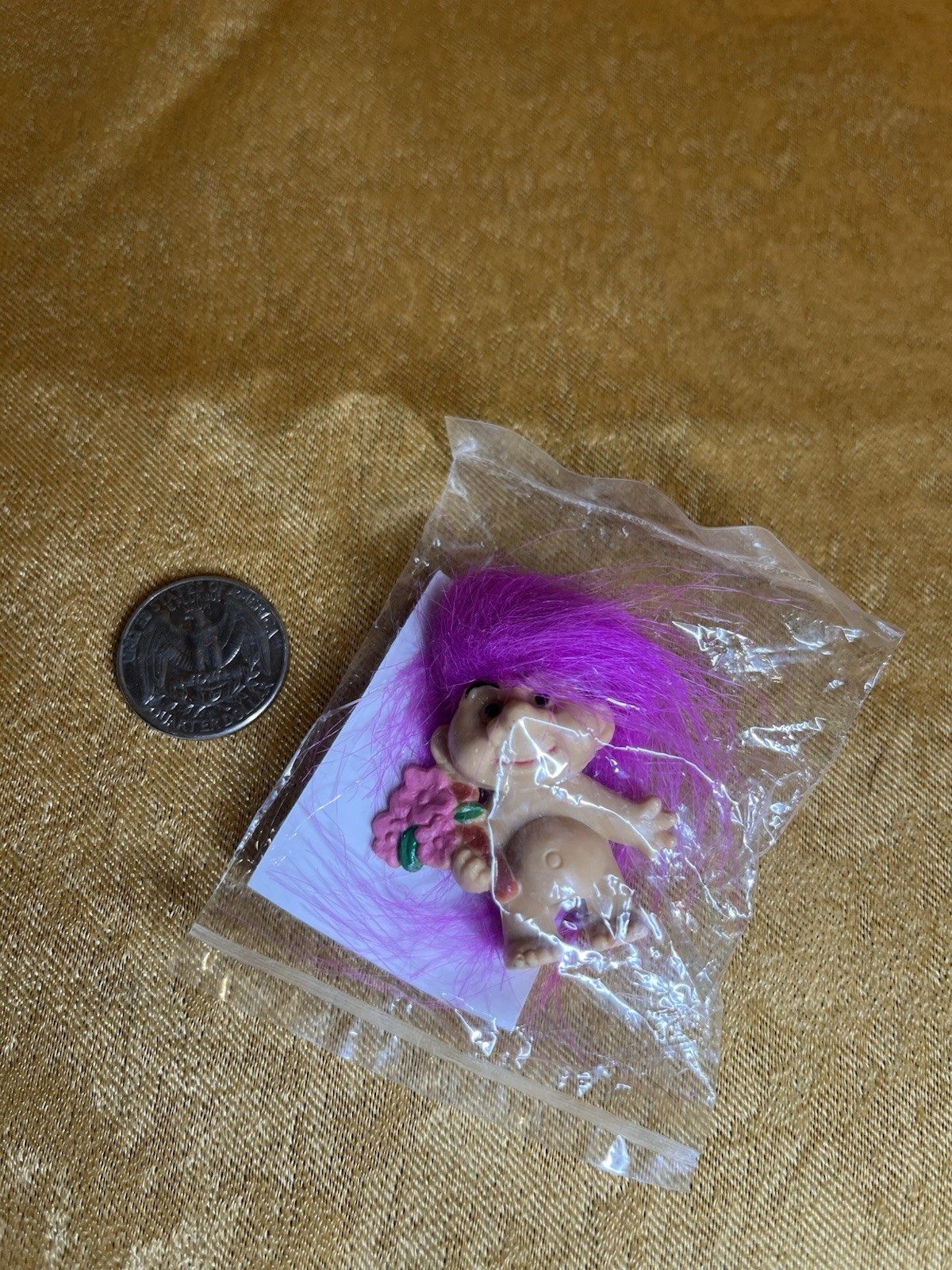 Vintage Pencil Topper TROLL Doll Russ Pink Hair Holding Flowers Sealed Bouquet