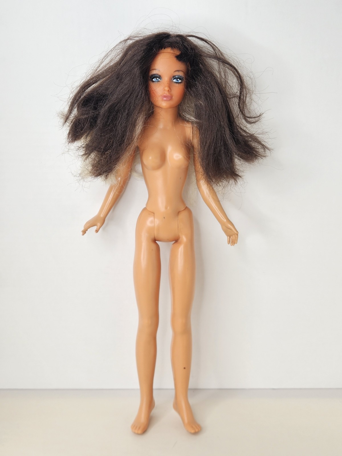 1974 Vintage 18″ IDEAL Tiffany Taylor Doll Blonde/Brown Hair Nude Toy