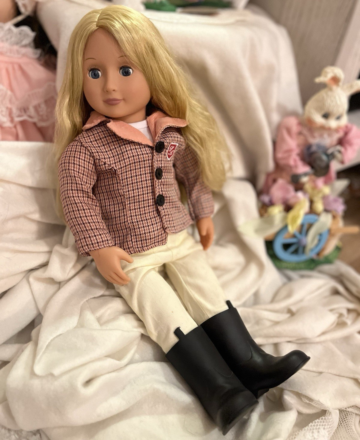 Our Generation Blonde Wavy Hair Blue Eyes Girl Play Doll w/ Outfit & Boots