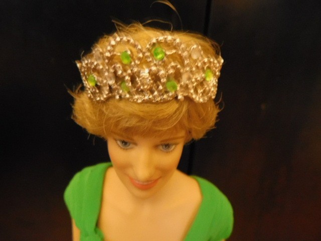 Franklin Mint Princess Diana Doll Spencer Tiara Hand Painted Some Crystal Green