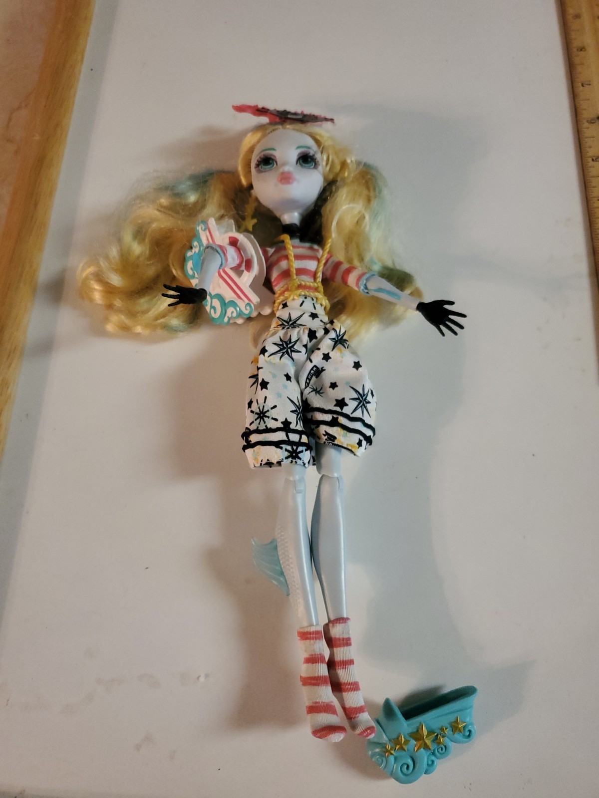 Monster High Shriekwrecked Nautical Ghouls Lagoona Blue Doll w Fins