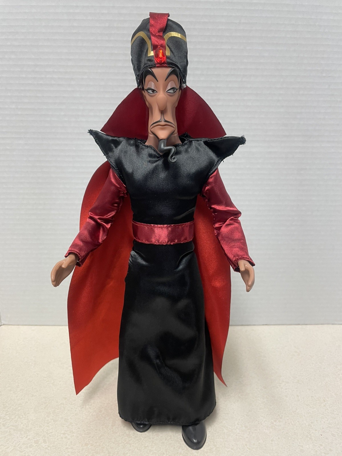 Disney Store Jafar Classic Doll 12″ Villain Aladdin Figure- READ DESCRIPTION