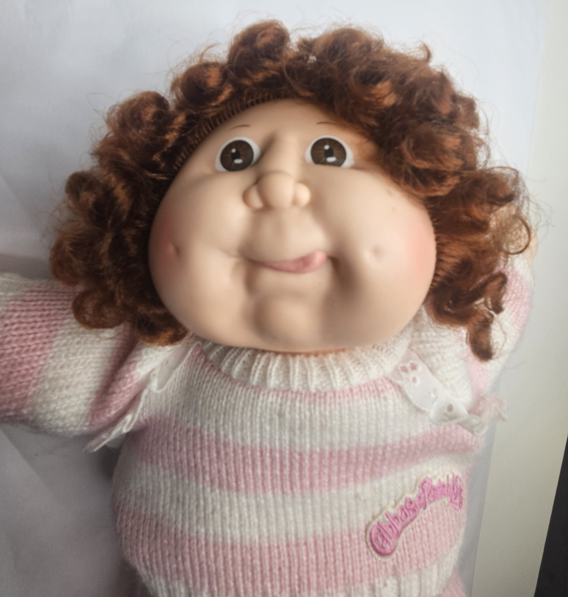 VTG 1986 Cabbage Patch Kids Red cornsilk Braided knitted outfit tongue out