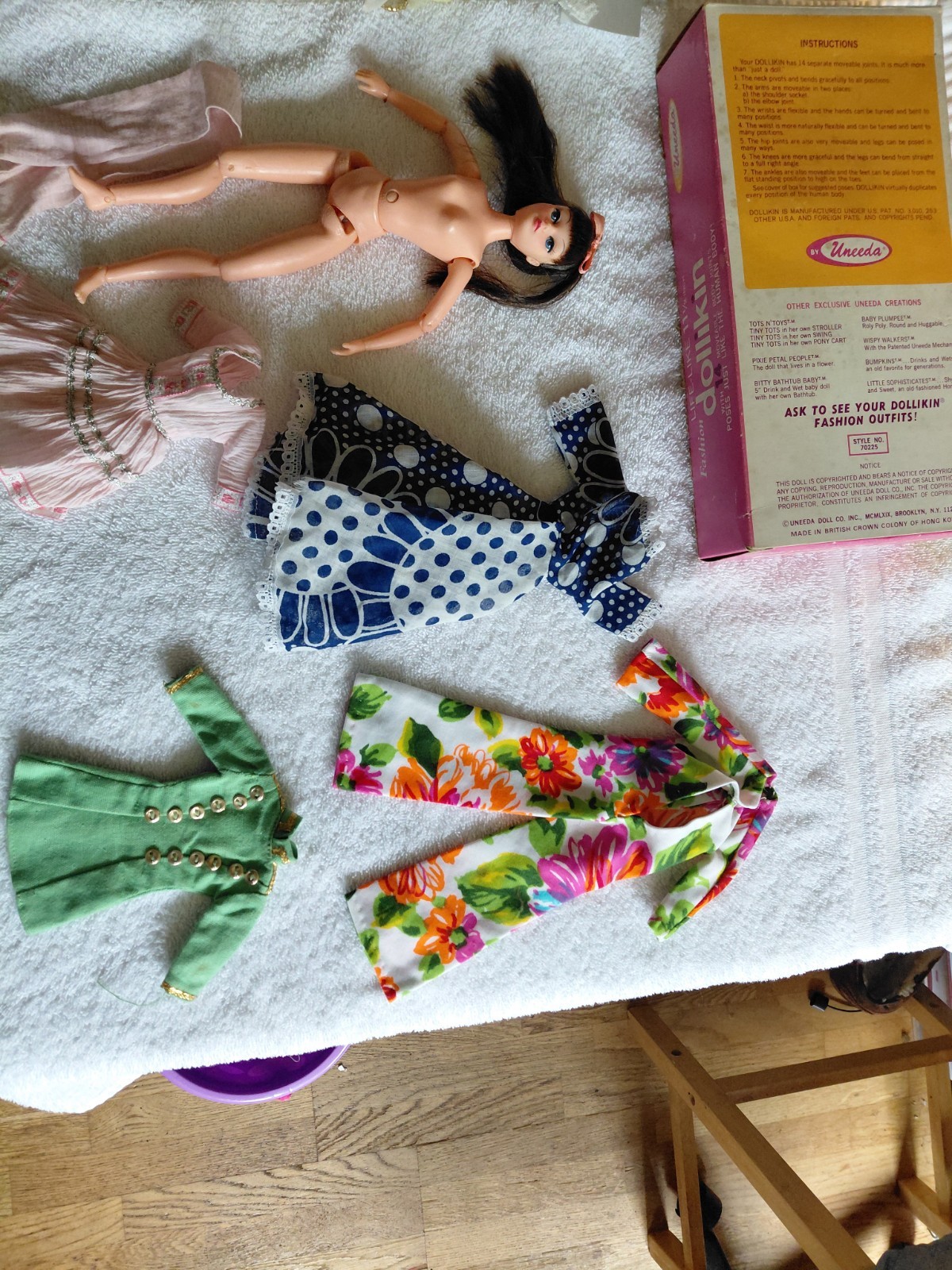 Dollikin Uneeda Articulated Doll Vintage 1960s 1970s With Several Outfits Box