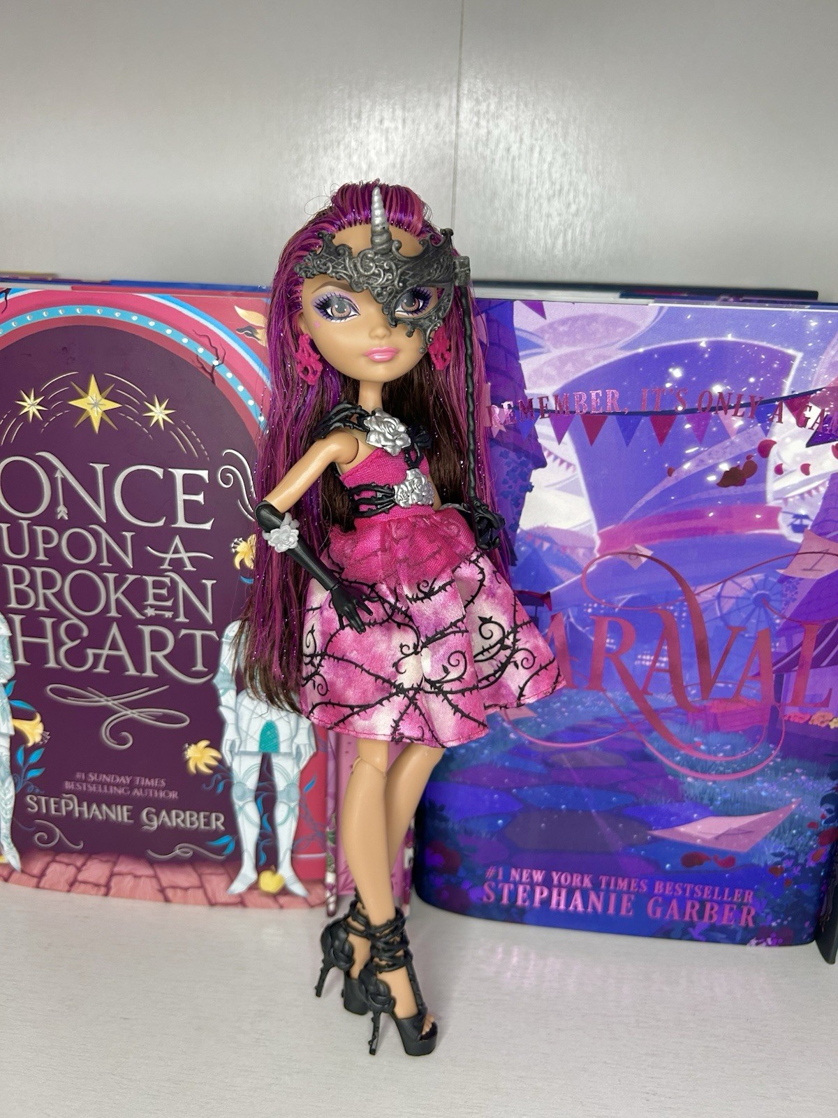 Ever After High Briar Beauty Thronecoming Doll And Playset Incomplete