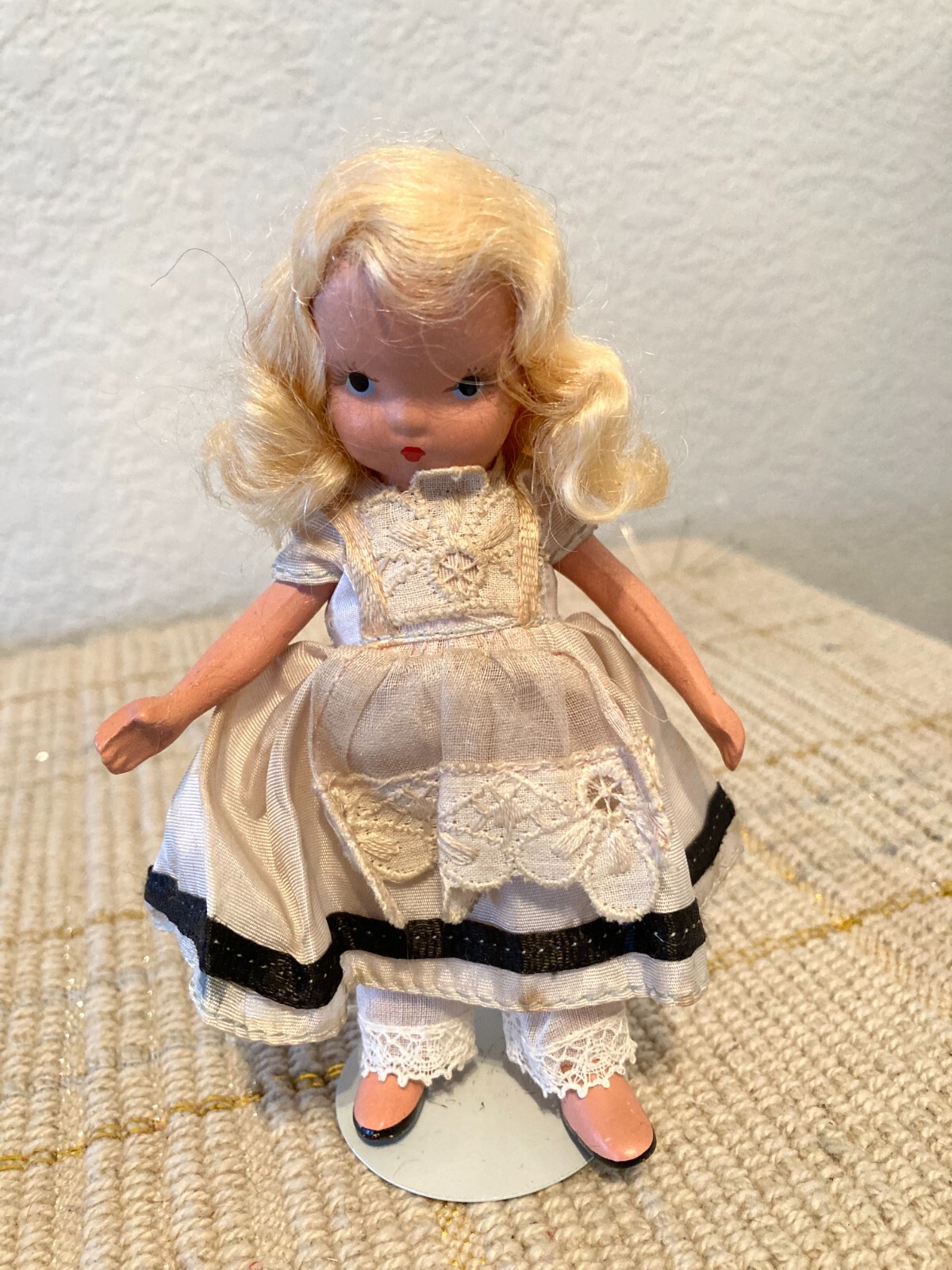 #125 Alice Through the Looking Glass JT Doll Nancy Ann Storybook Dolls