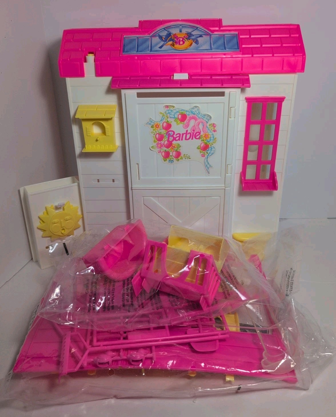 Vintage 1995 Barbie Feeding Fun Stable Playset #15506 New OB