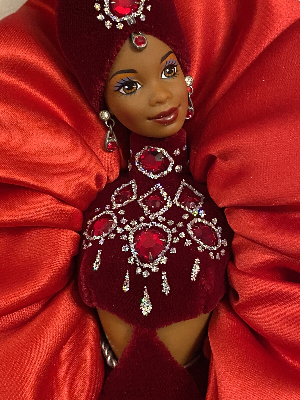 Barbie- Bob Mackie “Ruby Radiance” 1996 -NRFB-#15520