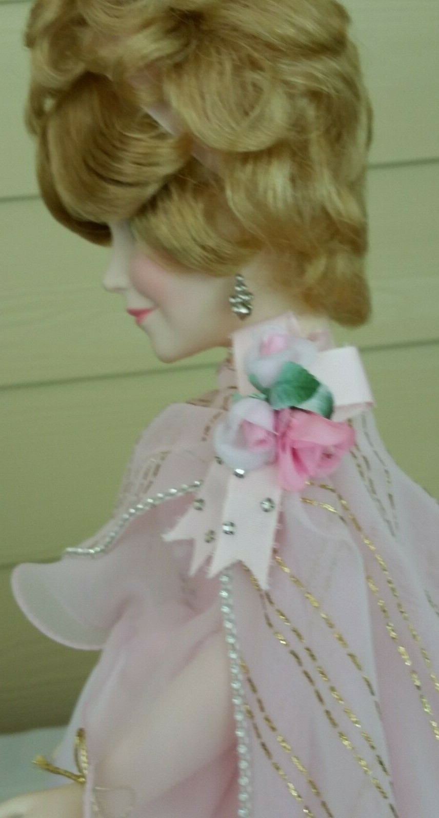 Beautiful 21″ Madame Alexander Herself Self Potrait Doll #2290 w/ Box, Tag, RIng