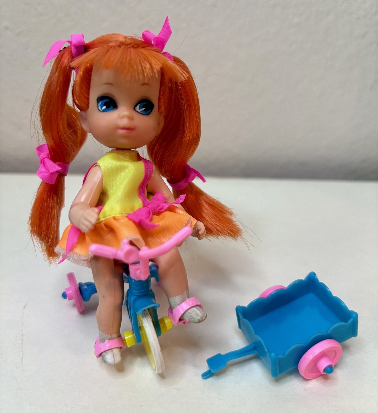 Liddle Kiddles Tracy Trikediddle Skediddle Trike & wagon – close to mint