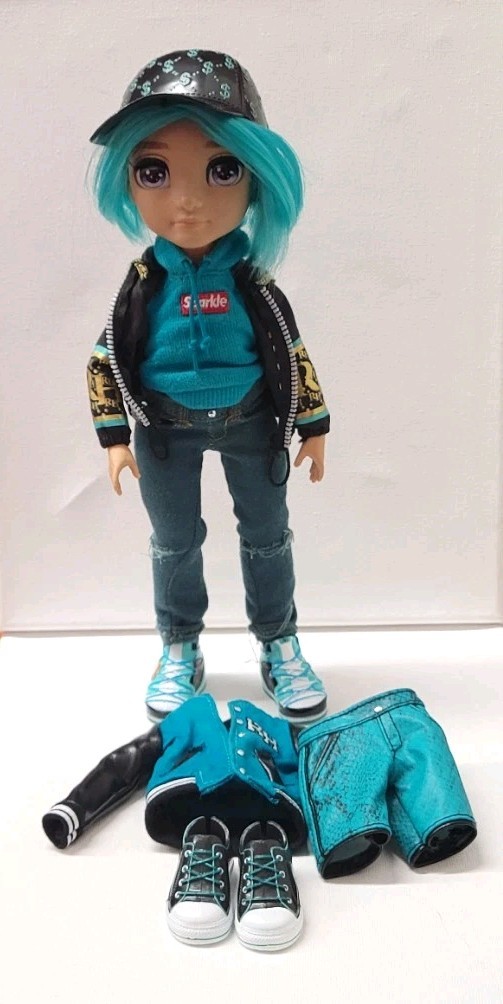 Rainbow High Fashion Doll River Kendall, plus spare outfit 28cm High, MGA