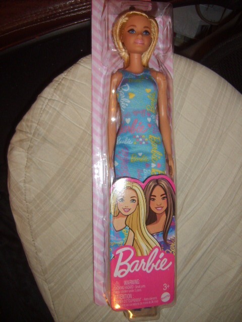 2022 MATTEL~BARBIE DOLL~11″ BLUE EYED~BLONDE HAIR~WEARING AQUA BARBIE DRESS~NIP