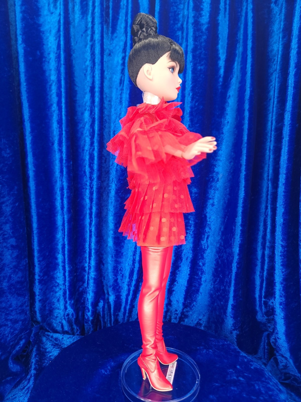 Robert Tonner Ellowyne Wilde Bright Ideas VDC 2023 LE 200 16″ Doll RT22EWDD25
