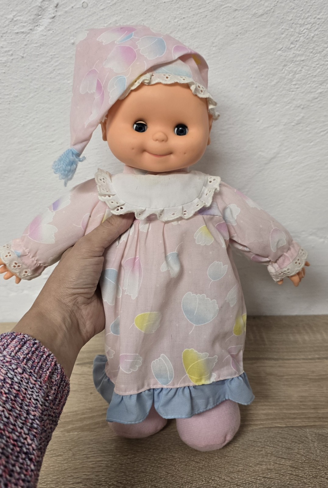 Cute plastic doll GDR doll 33 cm sleep eyes collector Vintage