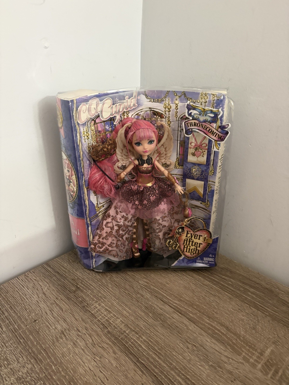 Ever After High C.A. Cupid Thronecoming, NIB (2013) **Plastic Damaged/Dented**