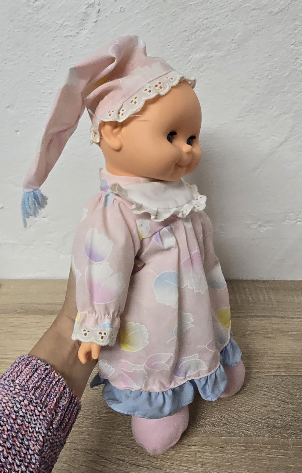 Cute plastic doll GDR doll 33 cm sleep eyes collector Vintage