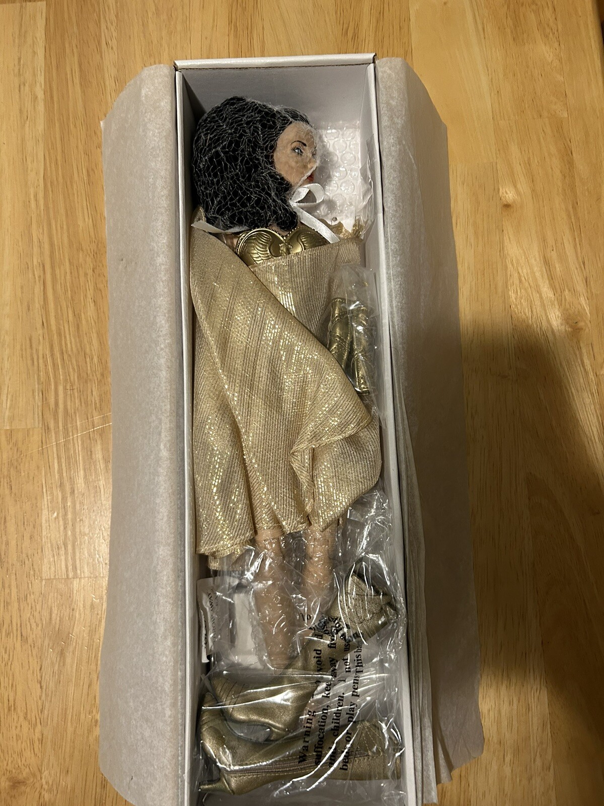 Tonner DC Stars Collection Amazonian Warrior Wonder Woman NEW IN BOX
