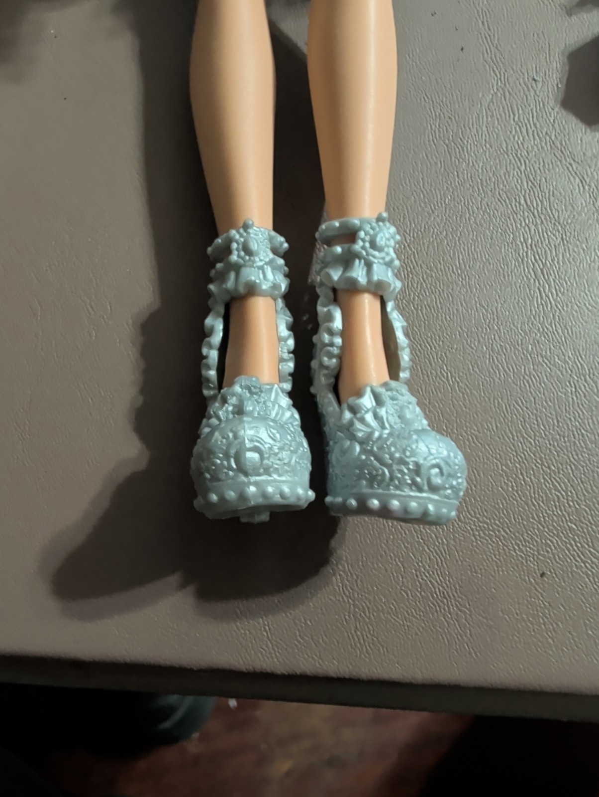 Ever After High Wave 1 First Chapter Darling Charming Doll W/ Stand Read