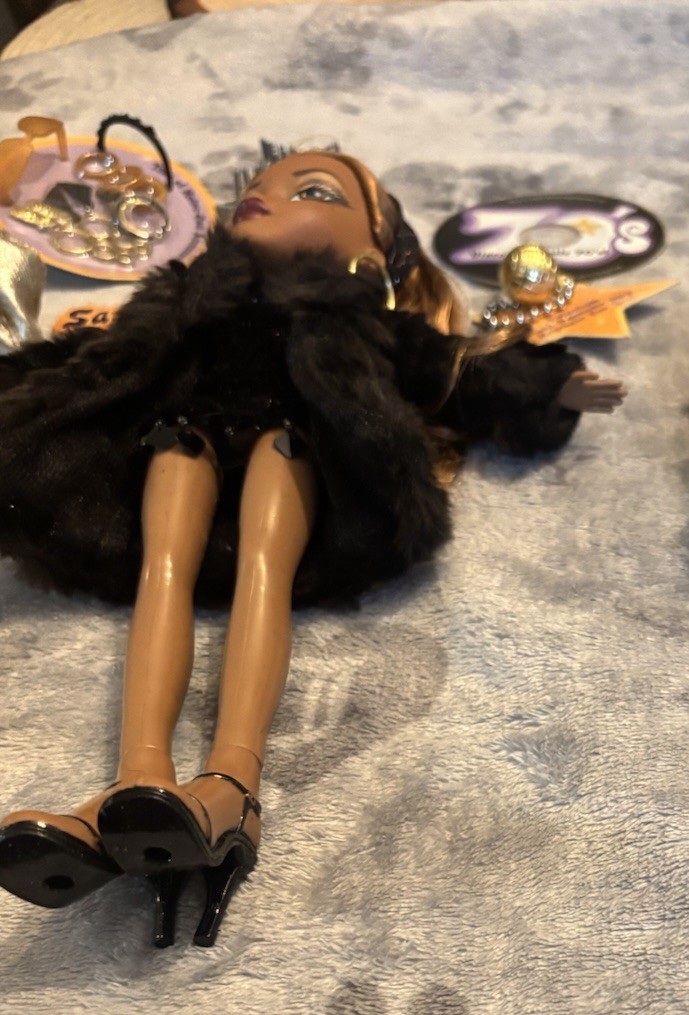 MGA 2004 Bratz Flashback Fever Collection Disco Dynamite 70’s Sasha Doll RARE