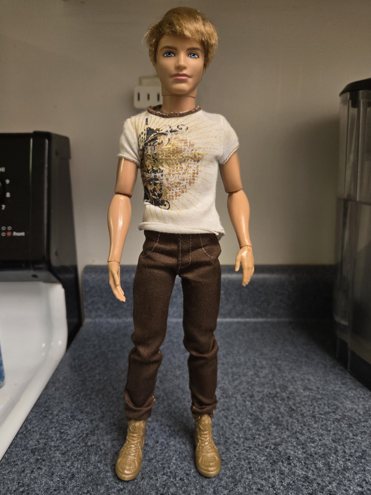2012 Fashionistas Ken Doll Rooted Hair Jointed Arms Ultimate Boyfriend