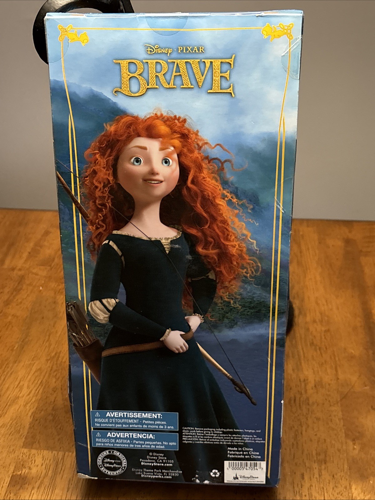 NEW Disney Store Pixar Brave Merida Classic Doll Bow and Arrow 1st Edition