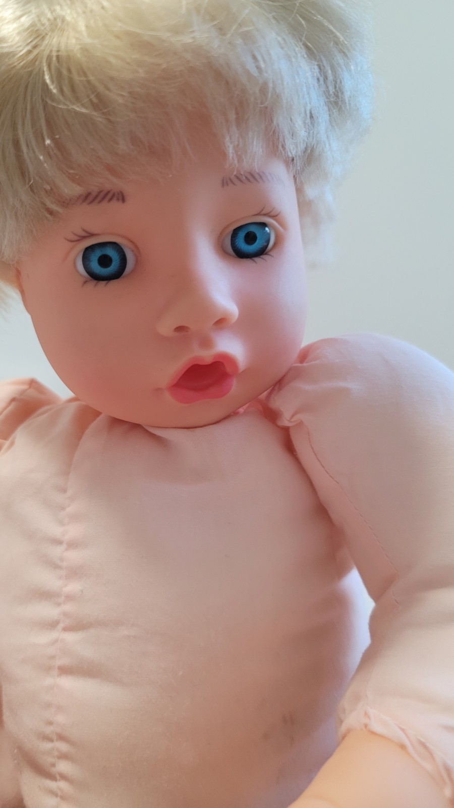 Precious Cititoy 18″ Vintage 1997 Blonde Blue Eyes Jointed Weighted Baby Doll
