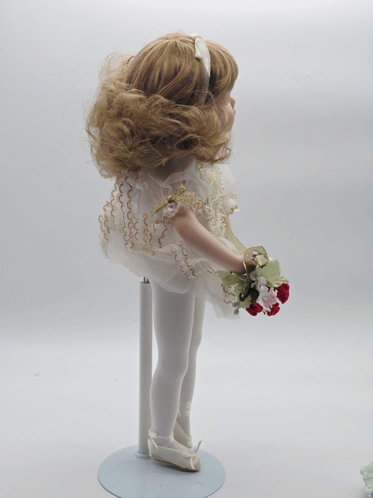 Julia porcelain 1992 Ballet Dancer Doll by Susan Wakeen Ballerina Collectible