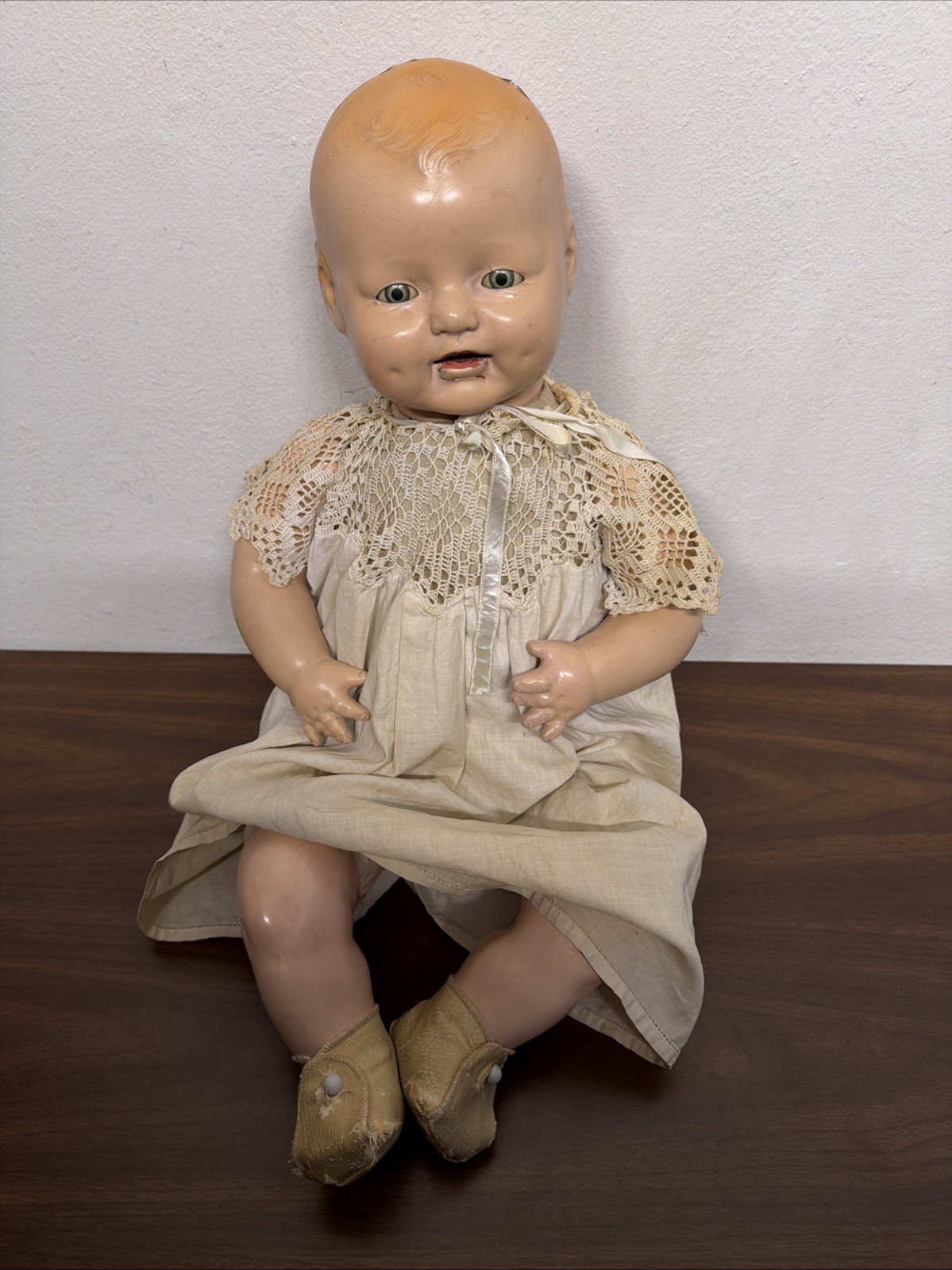 ANTIQUE EIH CO DIMPLES CLOTH AND COMPOSITION DOLL WITH SLEEP EYES HEAD HAS WEAR