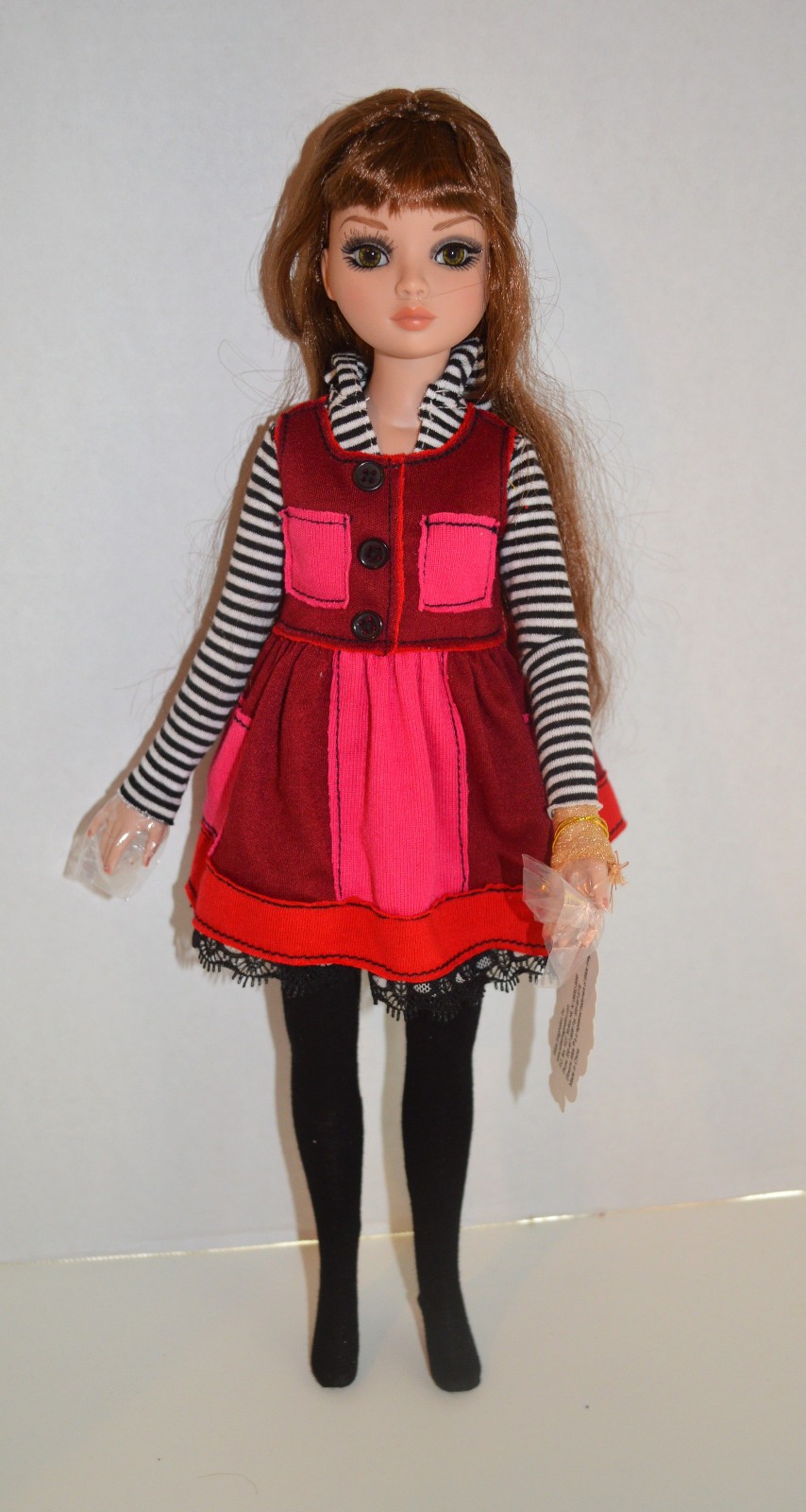 Tonner Wilde Imagination Ellowyne “Falling to Pieces” 2013 LE – MIB with extras