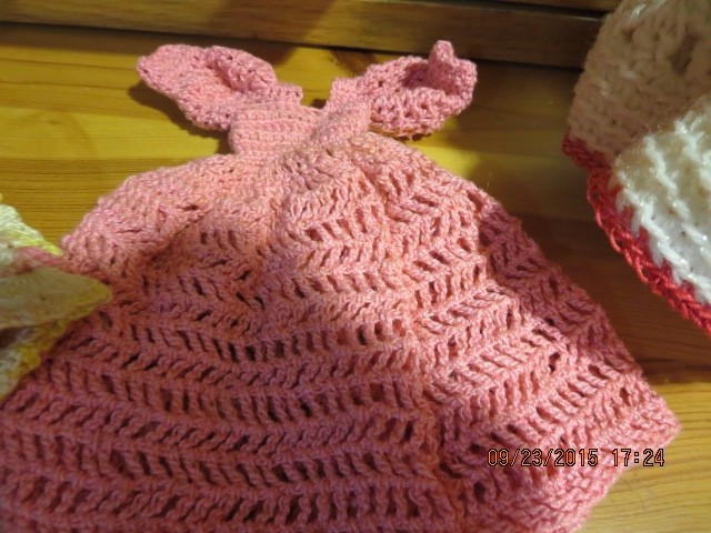 2 VINTAGE 7 1/2″ DOLLS WITH 6 HAND CROCHET DRESSES–#T 4A-7