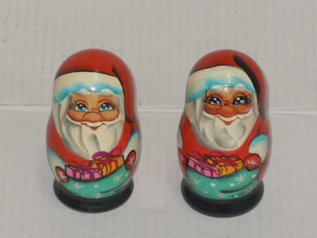 VINTAGE LOT OF (2) SETS OF WOOD WOODEN SANTA CLAUS NESTING DOLLS