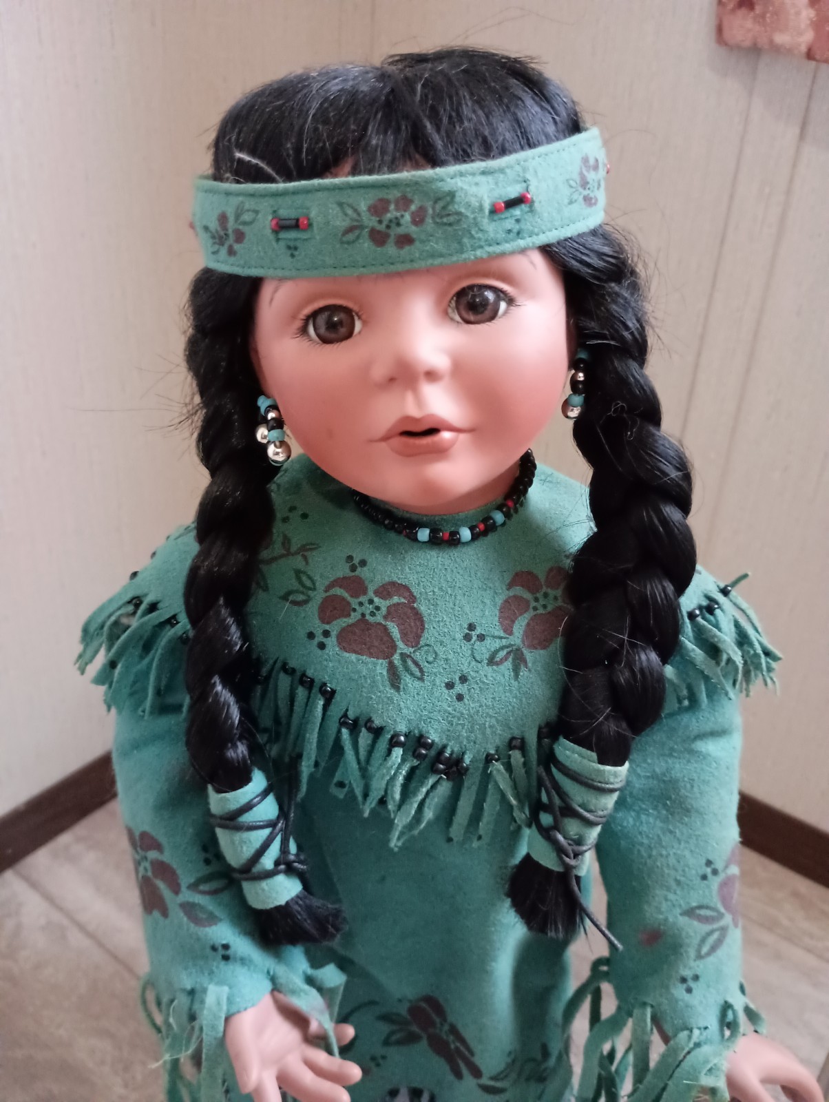 Hamilton Collection Meadowlark Chippewa Native American Doll 18″