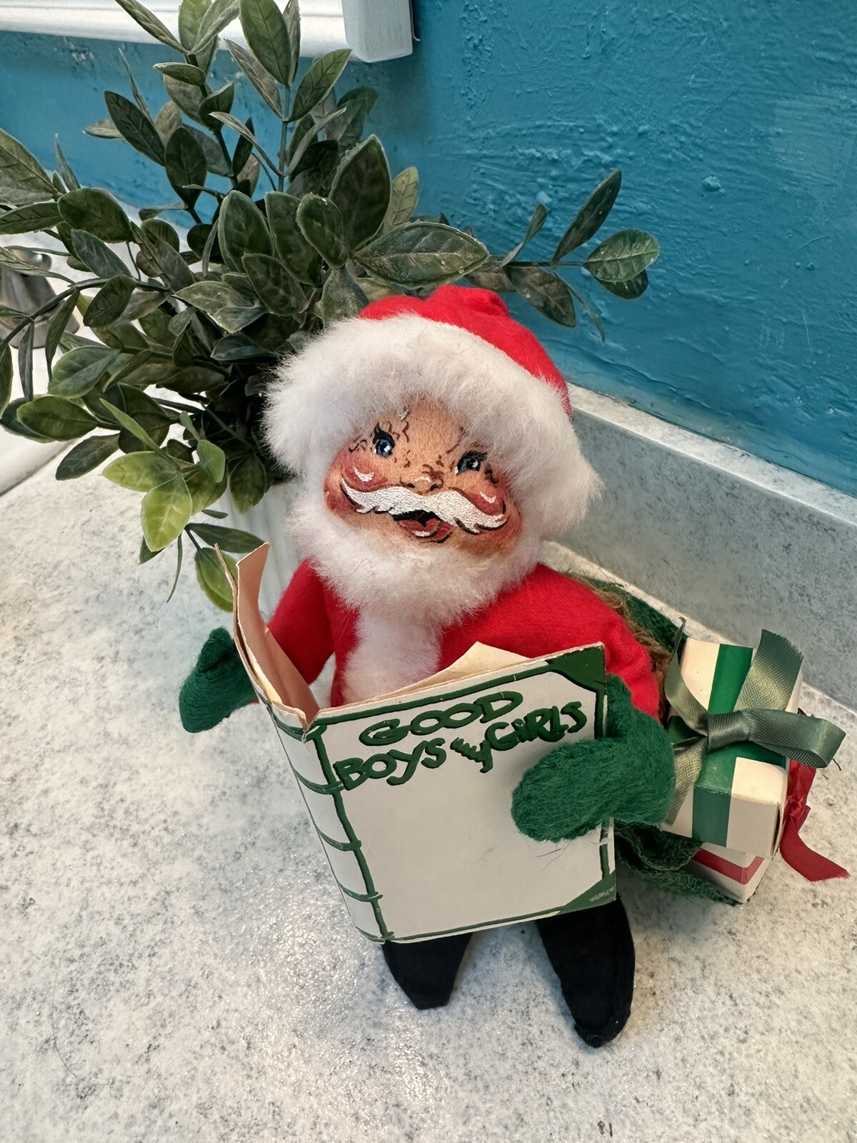 Vintage Annalee 1987 Christmas Santa with”Good Boys and Girls” List