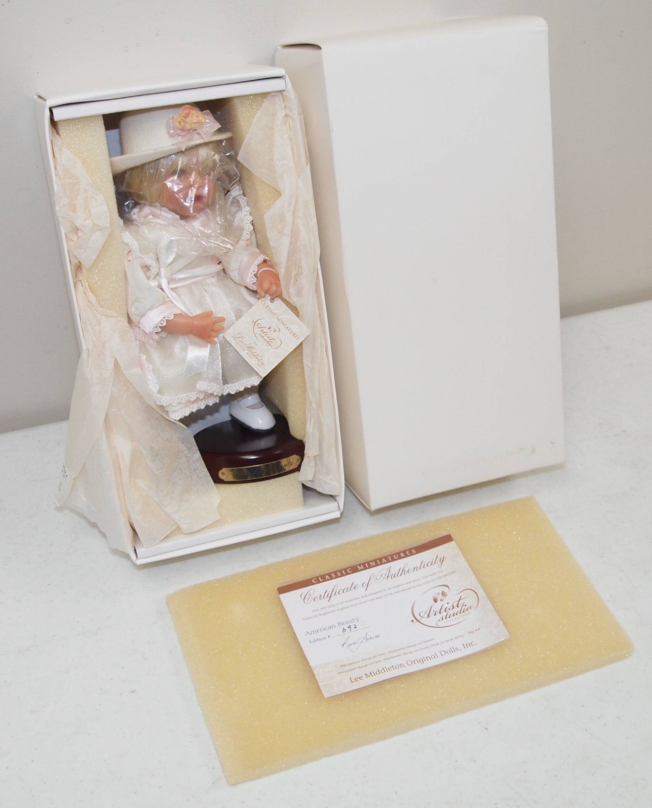 New! LEE MIDDLETON 9″ Miniature Doll AMERICAN BEAUTY (COA, Hand Tag, Stand, Box)