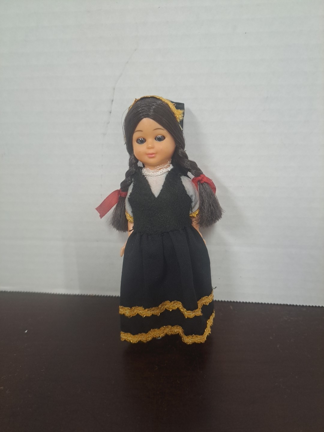 Vintage Nationality Doll With Sleeping Eyes 5.5inches